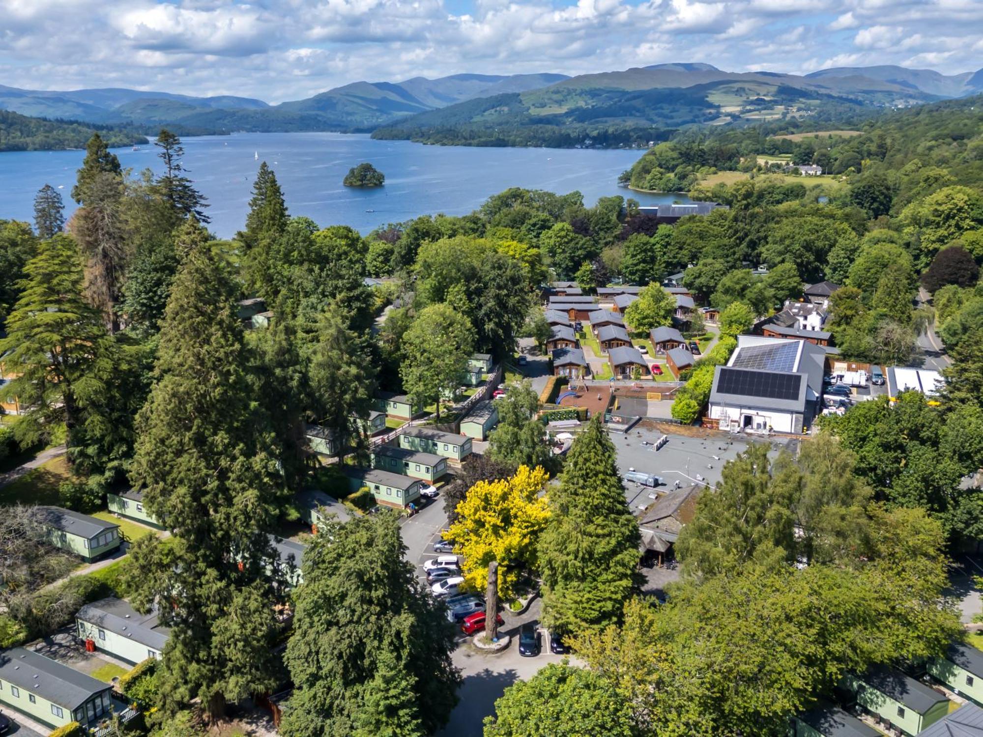 Loubi'S Lakeside Lodge Windermere Exterior photo